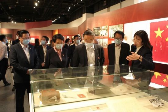 百年航程 赤子侨心——庆祝中国共产党成立100周年主题展在中国华侨历史博物馆开幕
